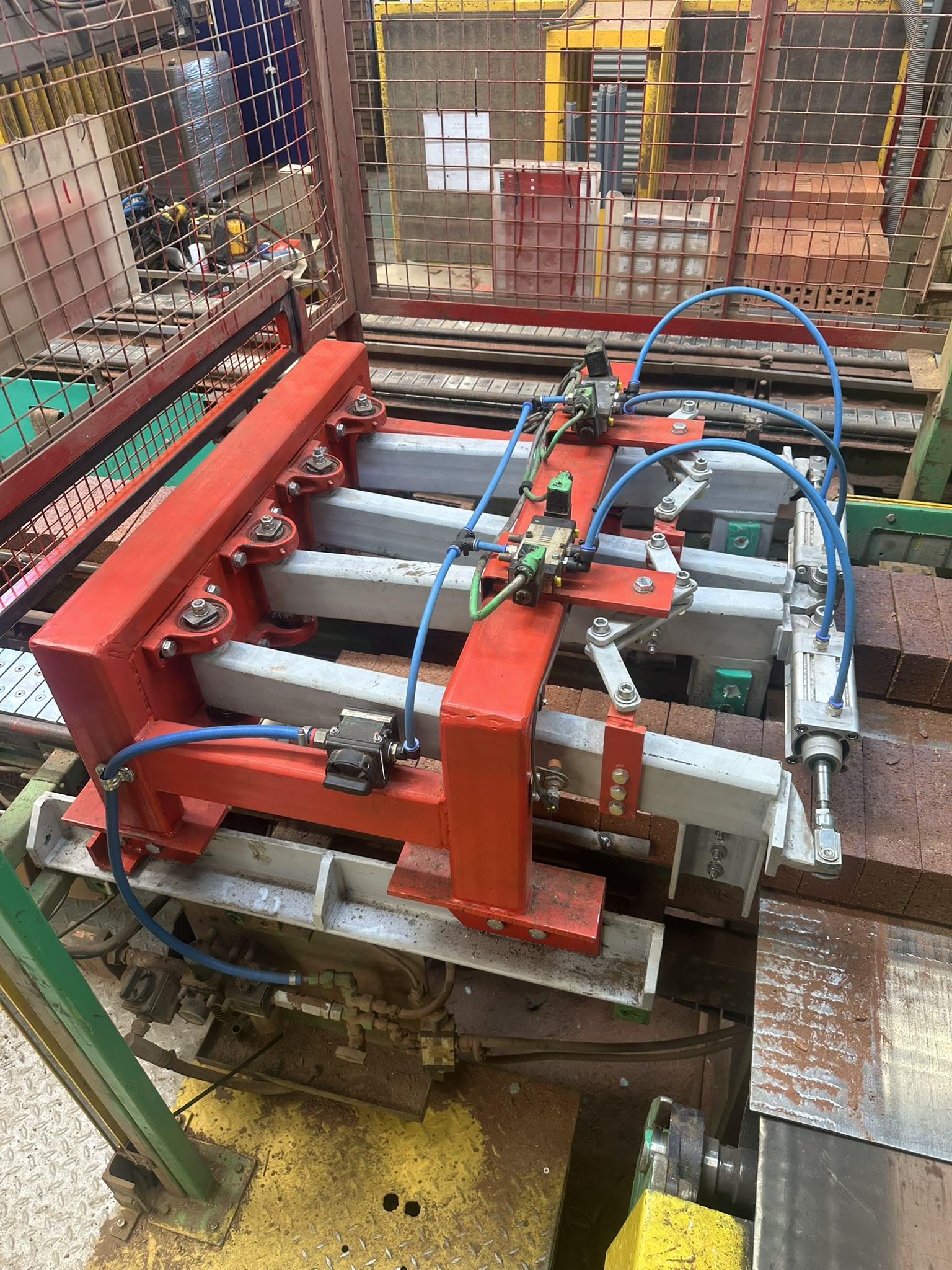 Plate chain clamps